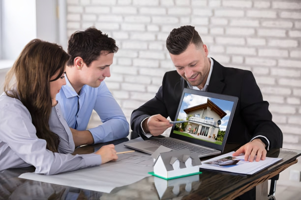 Conceept development & discussng with client